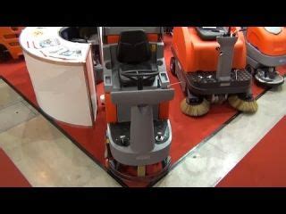 Hako Hakomatic Scrubmaster B R Tb Ride On Scrubber Drier In D K Uhd