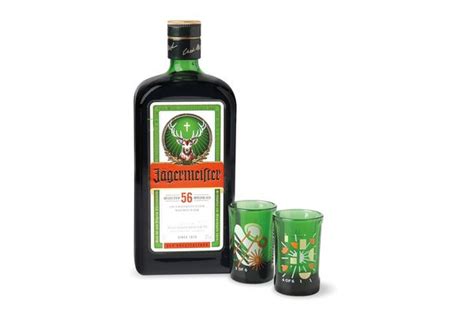 Licor Jagermeister 700 Ml 2 Vasos Shot Edición Limitada En Tienda Inglesa