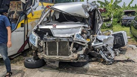 Detik Detik Kecelakaan Maut Dan Daftar Korban Kecelakaan Maut Di Tol