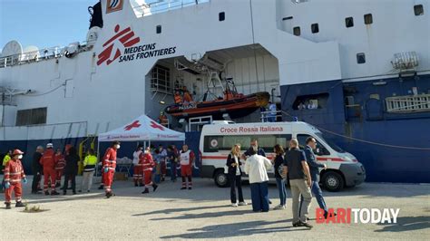 Nave Geo Barents Attesa Per Domani A Bari A Bordo Migranti