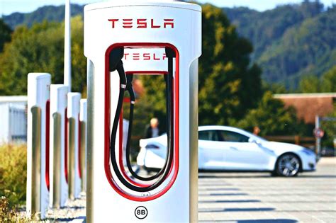 Tesla Abre La Nueva Estación De Supercargadores Más Grande Del Mundo