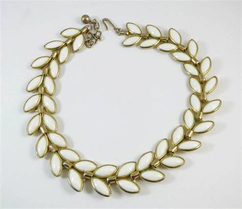 Vintage Trifari Poured Glass Leaf Necklace Leaf Necklace Necklace