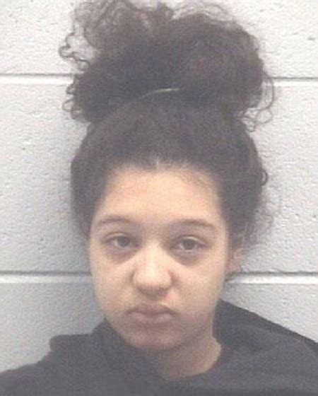 Shame Teen Mum Arrested For Sucking Her 3 Month Old Sons P Nis Photo