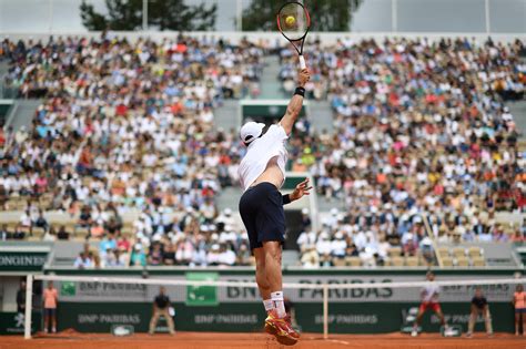 Djokovic K Mpft Sich Ins Achtelfinale Von Paris