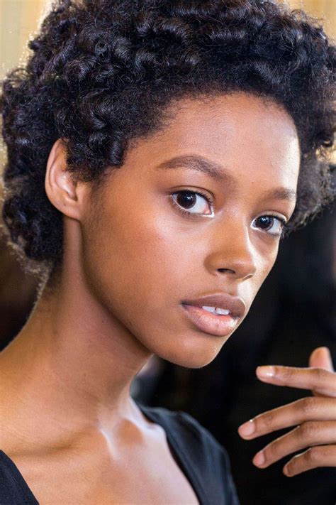 Try These 14 Easy Hairstyles For Short Natural Hair All Things Hair Us