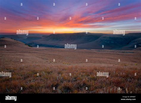 Scenic Landscape With Sunset Over Giants Castle Stock Photo Alamy