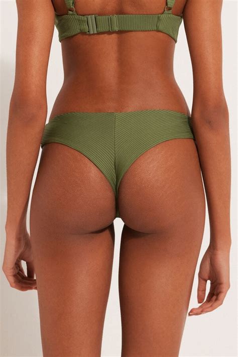 Slip Bikini Reggiseniiliano Sgambato Alto Arrotondato In Microfibra