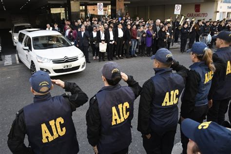 Despiden Los Restos De C Sar Carmona El Polic A Asesinado A La Salida