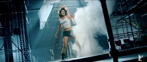 Katrina Kaif Doing Action in Dhoom-3 Teaser | Katrina kaif, Dhoom 3, Yash raj films