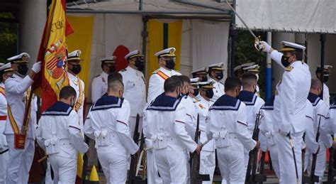 Ferrol 219 marineros juraron Bandera este sábado en la Escuela de