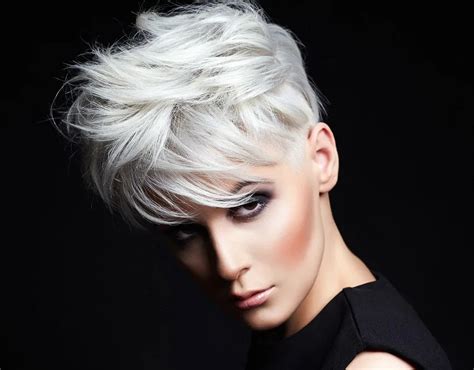 23 Platinum Pixie Cuts To Inspire Your Next Short Hair Color