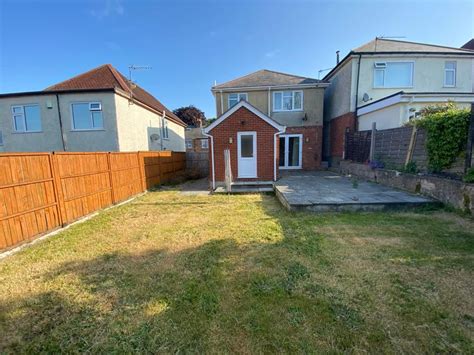 3 Bed Detached House To Rent In Vale Heights Vale Road Parkstone