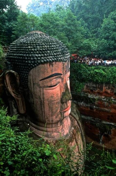 Gran Buda De Leshan Leshan China El Gran Buda De Leshan Es La