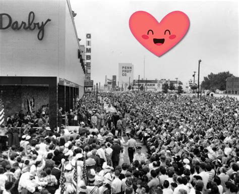 Opening Day of Gimbels... - Old Images of Philadelphia