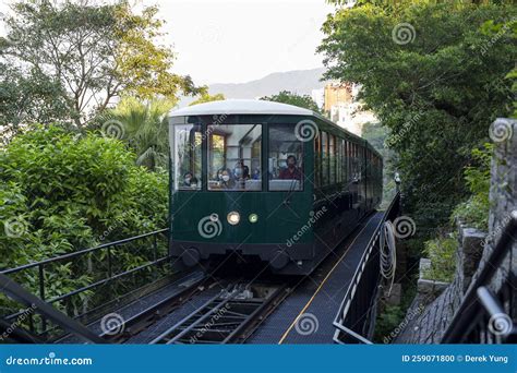 The New Sixth Generation Green Cabin Peak Tram Will Enter Service On