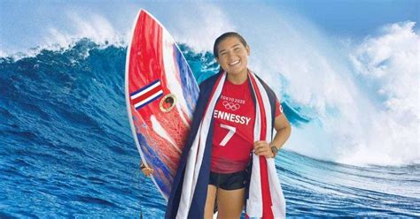 ORGULLO La Surfista Tica Brisa Hennessy Clasifica A Los Juegos