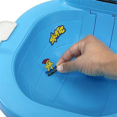 Hot Wheels Skates Splachovací fingerboard skatepark Maxíkovy hračky