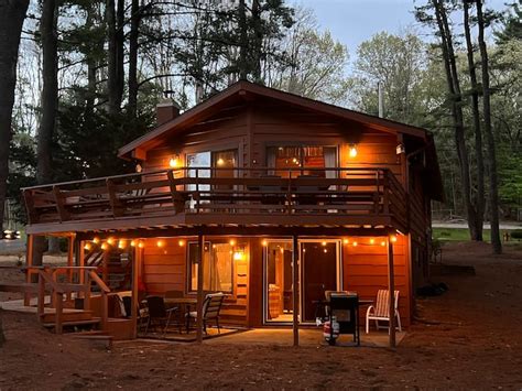 Wisconsin Dells, WI Cabins | Best prices on cozycozy