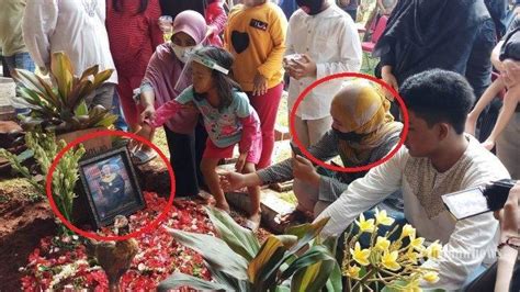 Benarkah Ada Kisah Cinta Segitiga Di Balik Misteri Pembunuhan Editor