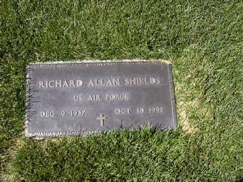 Pvt Richard Allan Dick Shields 1937 1992 Find A Grave Gedenkplek