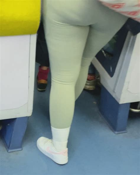 Red Head Pawg Slim VPL Fattest Ass I Ve Seen Spandex Leggings Yoga Pants Forum