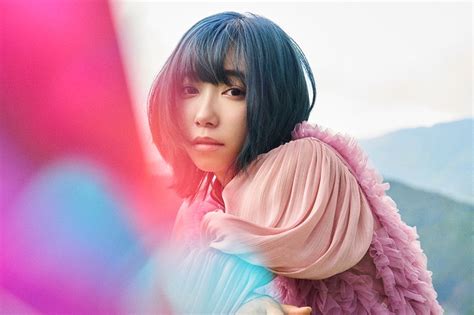 小林愛香、ニューアルバムよりq Mhzプロデュースの新曲「lonely Flight」mv公開「みんな、ひとりじゃない」 Barks