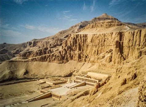 Deir El Bahari Mortuary Temple Of Hatshepsut Atlasislamica