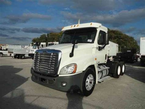 Freightliner Cascadia Daycab Semi Trucks