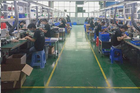 S Hande Wholesale Realistic Big Dildo Vibrator For Women Thrusting Dildo Vibrator For Women