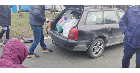Двама от Варна задържани в Поморие - в колата им 4 кг. марихуана (Снимки)