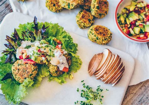 Pea Cashew Falafel With Yogurt Mint Sauce Klara`s Life