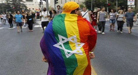 Israël Des milliers de personnes à la Gay Pride dans Jérusalem occupée Algérie net