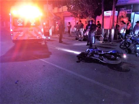 Veh Culo Huye Tras Impactar A Mujer Motociclista En G Mez Palacio El