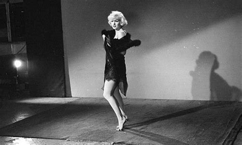 Pregnant Marilyn Monroe During The Filming Of Some Like It Hot In 1958