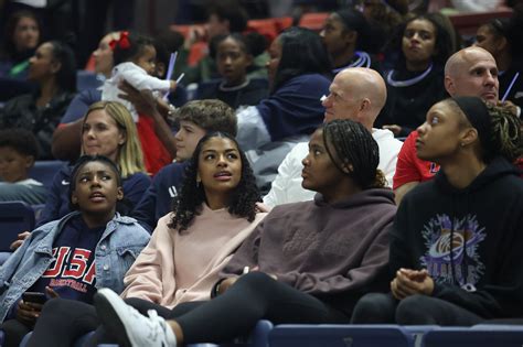 Recruiting Uconn Hosts Two Top 2024 Recruits At First Night