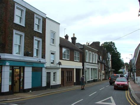 High Street St Peters © Chris Whippet Cc By Sa20 Geograph