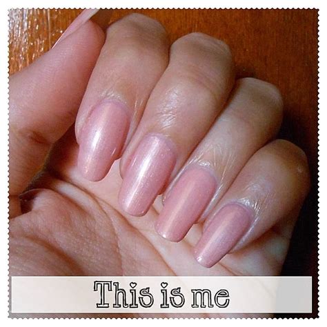 This Is Me Nail Polish Blog Smalto Del Giorno Essence Nude Glam N Iced Strawberry Cream