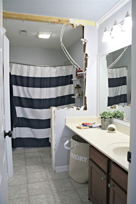 The Bathroom Renovation Has Started Thrifty Decor Chick Thrifty Diy Decor And Organizing