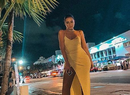 Ronela Hajati nga Miami në bikini tregon format LipjaniNews