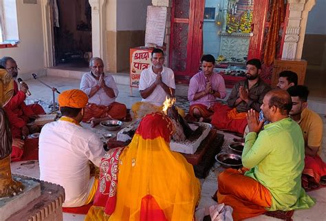 Havan Organized At Jajwala Mata Temple On The Last Day Of Navratra नवरात्रा के अंतिम दिन