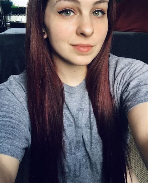 iCHIVE in 2020 | Women, T shirts for women, Fashion