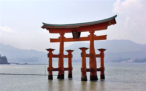 Miyajima, Torii Gate At Sea – Everything is Aussome