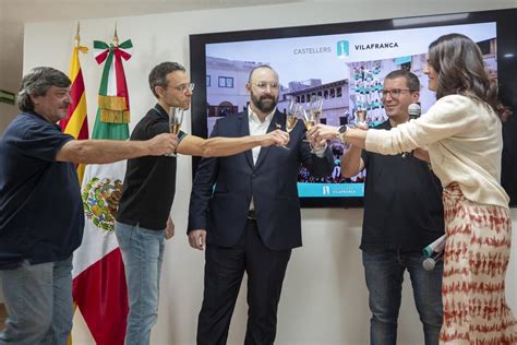 Los castells o torres humanas catalanas llegan a México para tocar