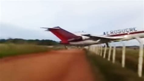 News | Bystander Captures Tragic Moment A 727 Overshoots Runway-Crashes - World War Wings