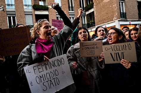 Il 25 novembre è una lotta Le manifestazioni in tutta Italia contro la