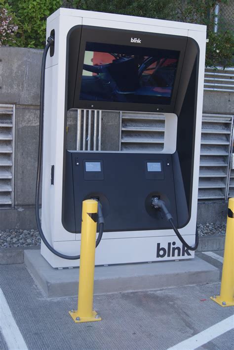 Capitol Hill shopping center adds car charging hoping for shopper boost