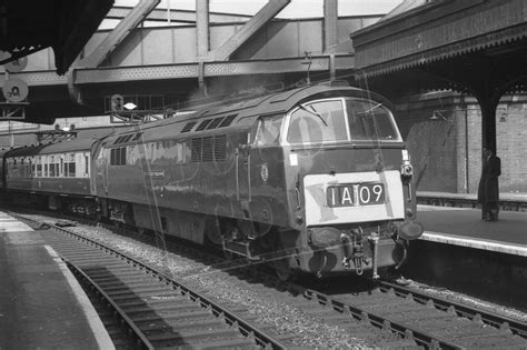 British Railway Photographs Class Westerns Mono Ttp Paddington