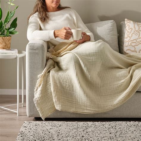 Deky, plédy a přehozy na sedačku - IKEA