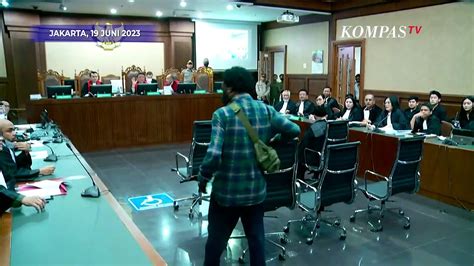 Lukas Enembe Protes Ke Jaksa Hakim Ancam Sidang Online Video Dailymotion