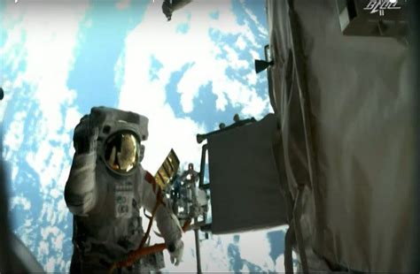 Chinese taikonauts complete second spacewalk - Seradata